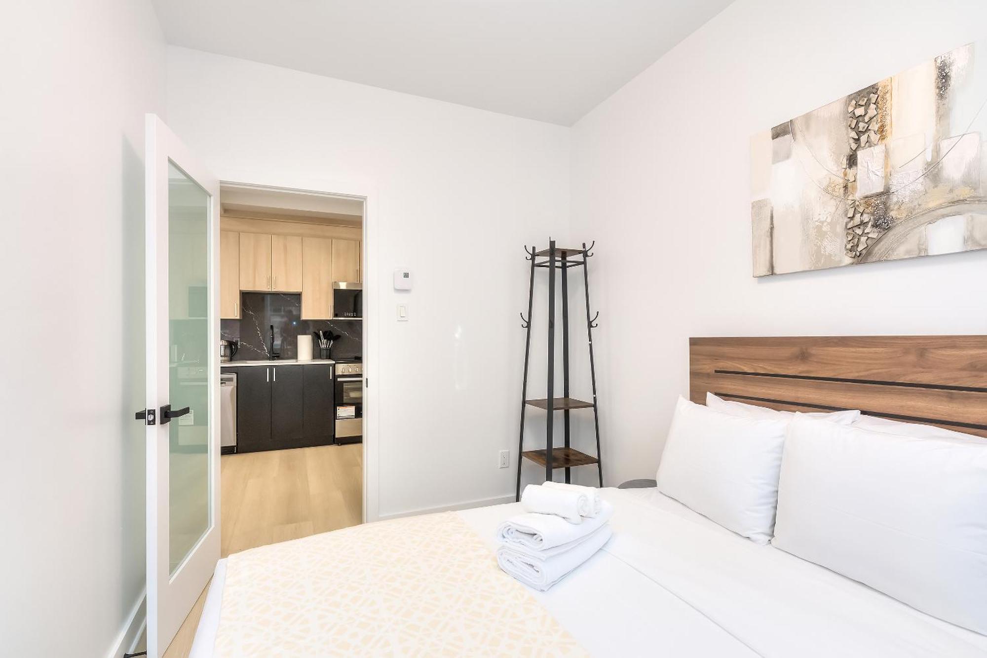 Free Indoor Parking Cozy & Spacious Condo In Heart Of Downtown 몬트리올 외부 사진
