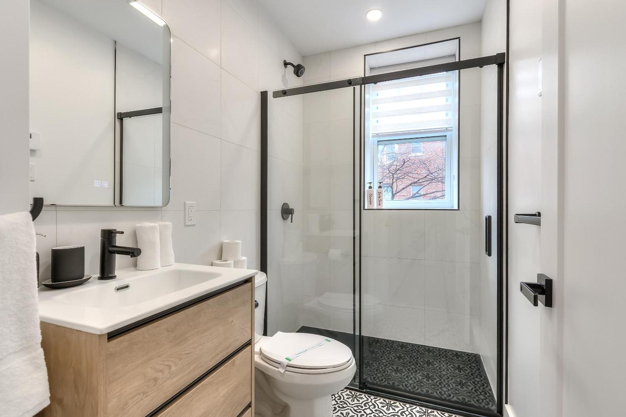 Free Indoor Parking Cozy & Spacious Condo In Heart Of Downtown 몬트리올 외부 사진